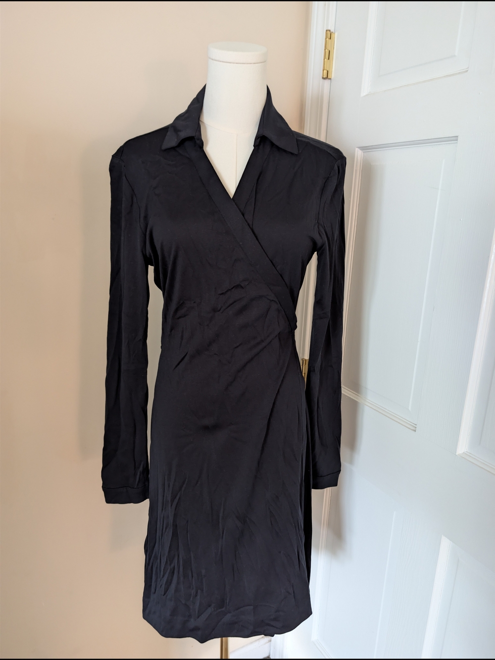NWT Quince 100% Silk Jersey Mini Wrap Dress Black Medium
